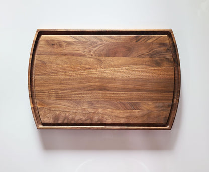 Walnut 10.5x16 with juice groove